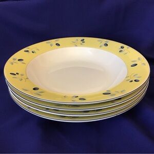 Vintage Set of 4 Royal Doulton Blueberry Soup Salad Cereal Bowls